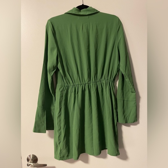 Abercrombie & Fitch Long Sleeve Twist Front Button Down Shirt Dress - Picture 2 of 3